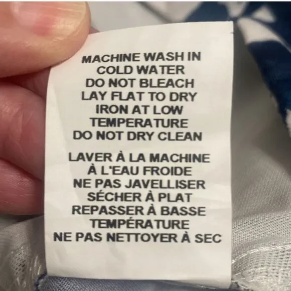 Margaret M Slimming Navy Blue & White Floral Shorts Women Size XS - Picture 7 of 10